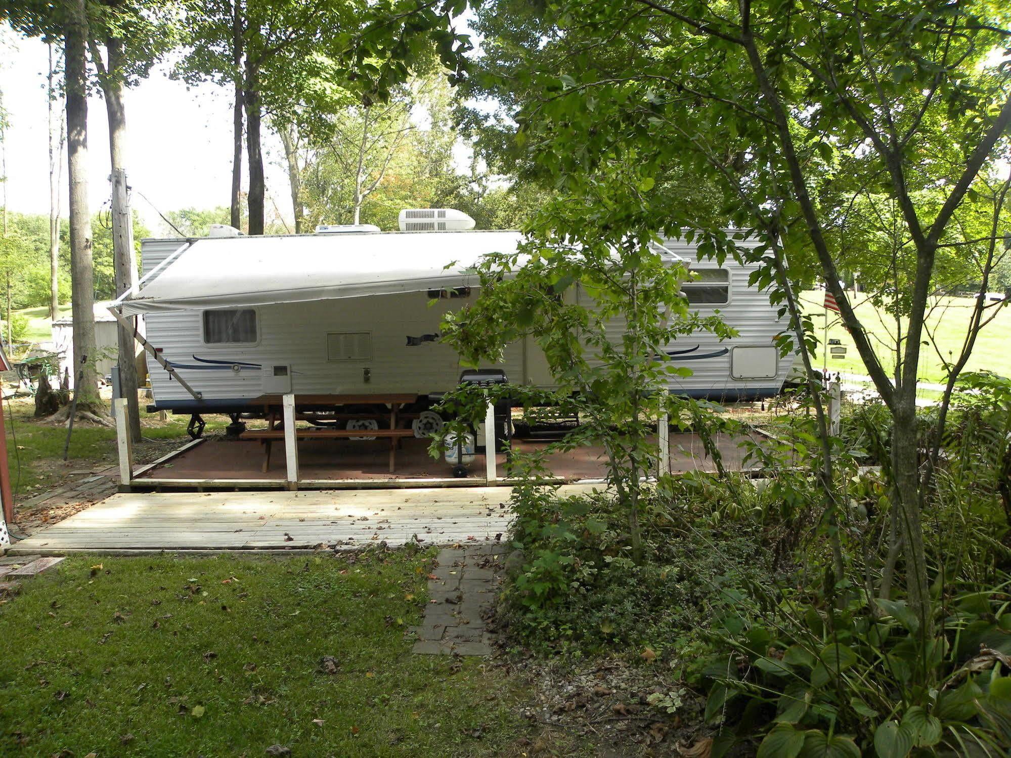 Countryside Campground Apartment Mogadore Exterior photo